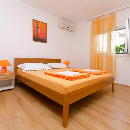 Apartment Nada Makarska